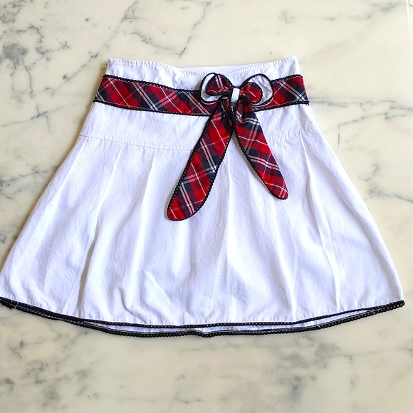 NWOT. Cotton Skirt w/full lining, lace edge and multi color plaid bow tie/decor. - Picture 3 of 6